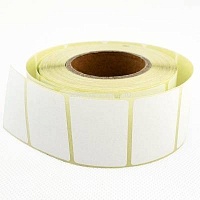 Самоклеящаяся этикетка Полуглянец 40*30